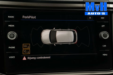 Volkswagen T-Roc 1.0 TSI Style 140PK|PANO|LED|TREKH|STOELVERW.