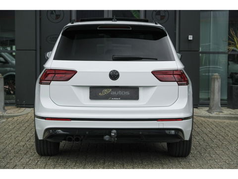 Volkswagen Tiguan 1.5 TSI R-Line Highline Panoramadak Virtual cockpit Trekhaak 20" LMV NLauto Elektrische klep