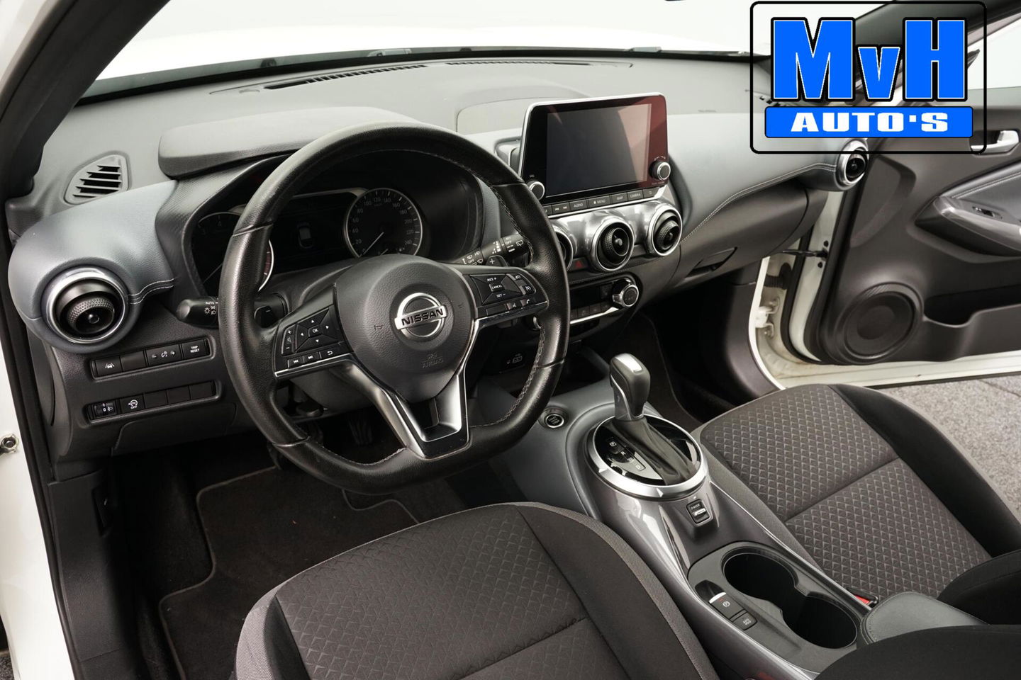 Nissan Juke 1.0 DIG-T N-Connecta|CAMERA|SPORTSTOEL|STOELVERW.