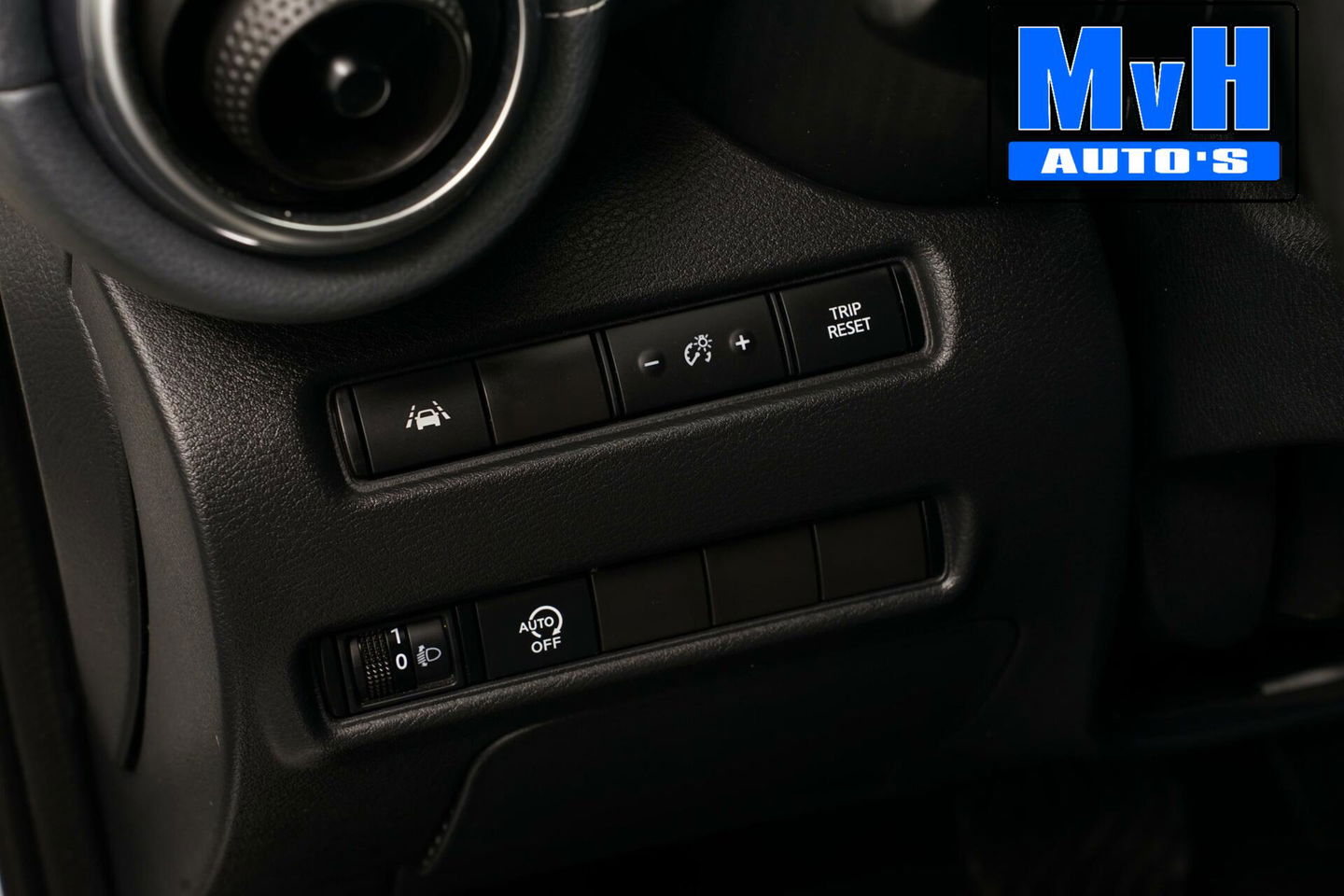 Nissan Juke 1.0 DIG-T N-Connecta|CAMERA|SPORTSTOEL|STOELVERW.