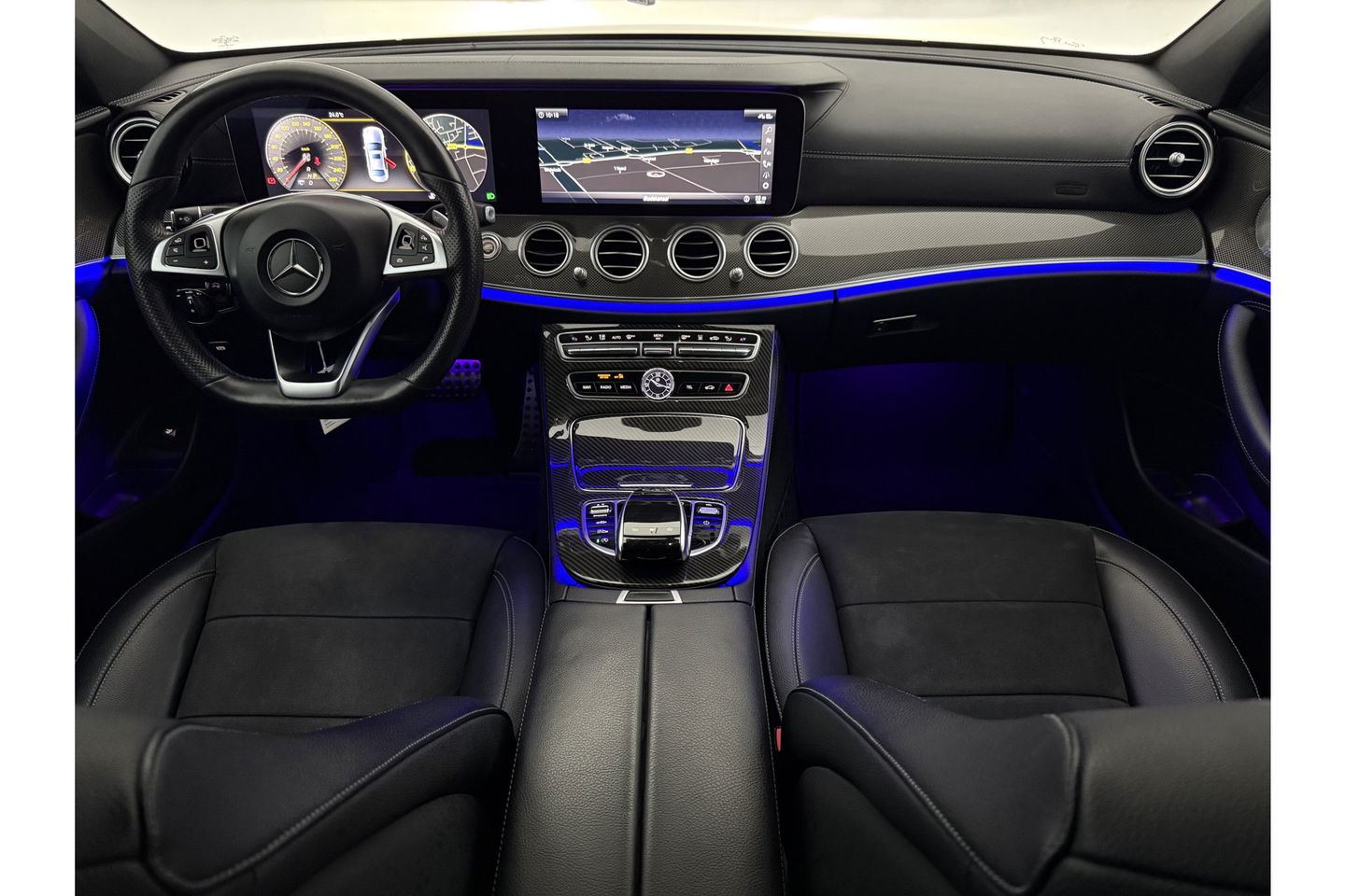 Mercedes-Benz E-Klasse 300 AMG 245PK Burmester Sfeer LED 360Camera Carplay Memory Virtual Clima Cruise Navi PDC 19"LMV