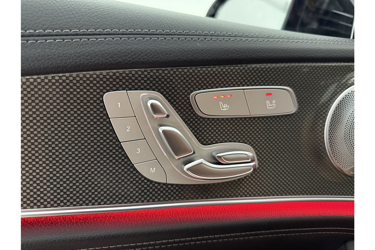 Mercedes-Benz E-Klasse 300 AMG 245PK Burmester Sfeer LED 360Camera Carplay Memory Virtual Clima Cruise Navi PDC 19"LMV