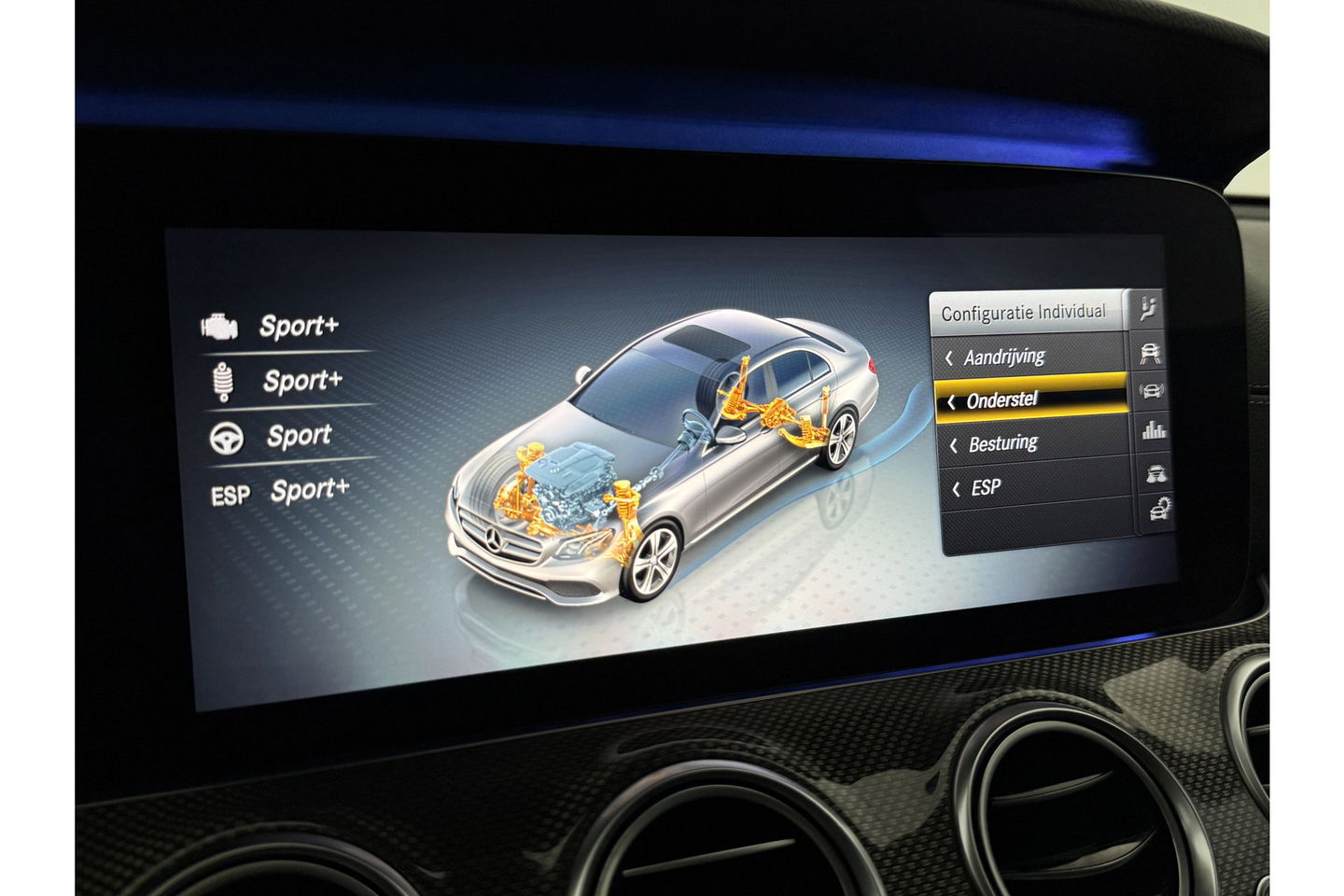 Mercedes-Benz E-Klasse 300 AMG 245PK Burmester Sfeer LED 360Camera Carplay Memory Virtual Clima Cruise Navi PDC 19"LMV
