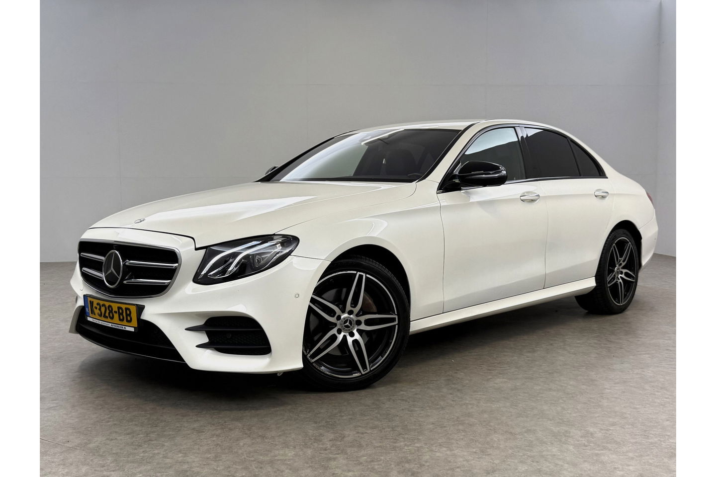 Mercedes-Benz E-Klasse 300 AMG 245PK Burmester Sfeer LED 360Camera Carplay Memory Virtual Clima Cruise Navi PDC 19"LMV