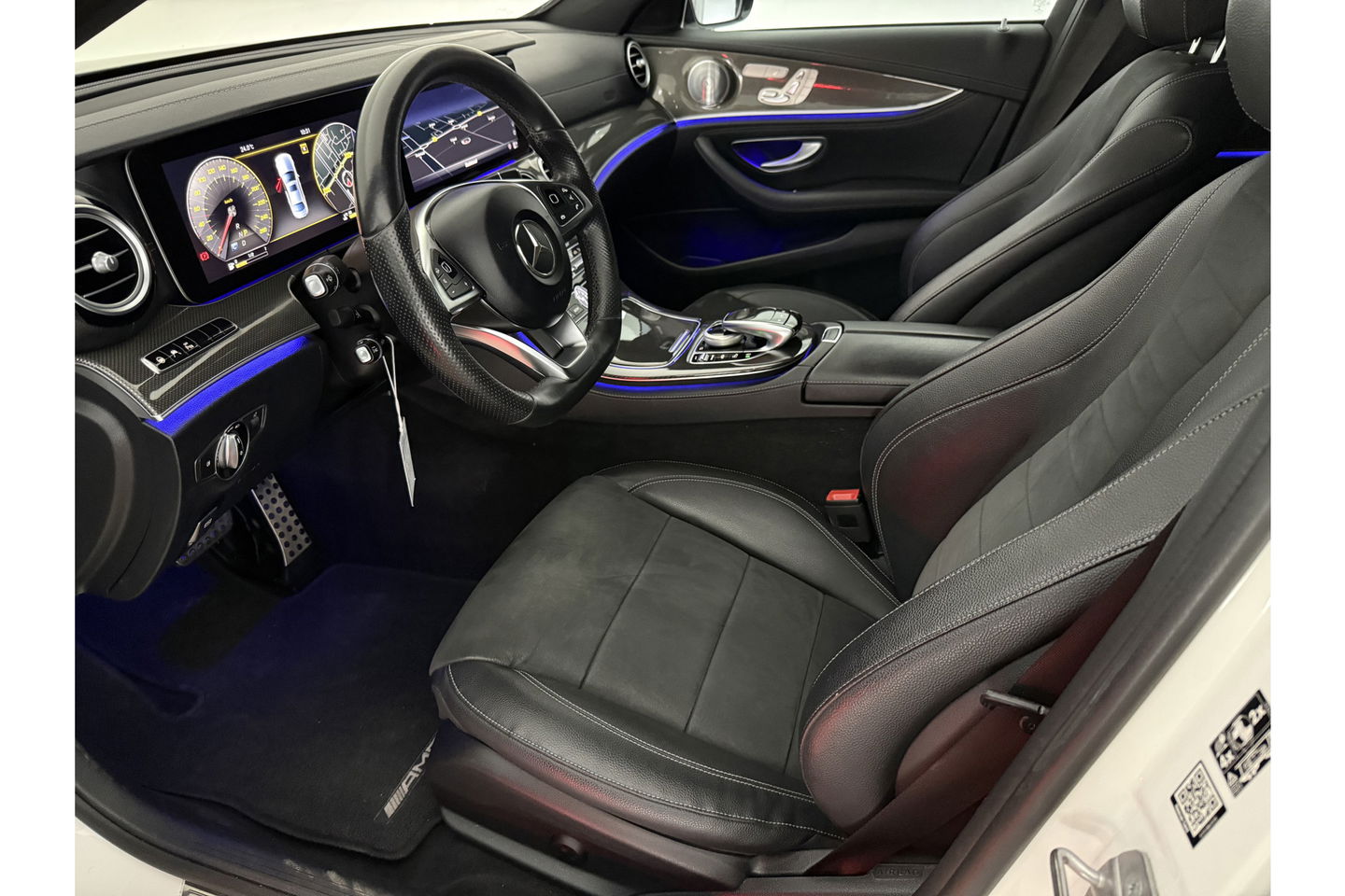Mercedes-Benz E-Klasse 300 AMG 245PK Burmester Sfeer LED 360Camera Carplay Memory Virtual Clima Cruise Navi PDC 19"LMV
