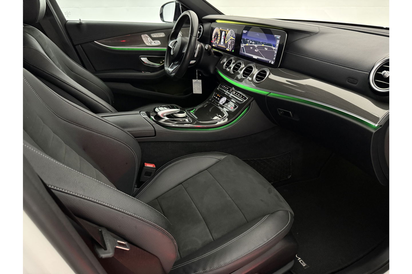 Mercedes-Benz E-Klasse 300 AMG 245PK Burmester Sfeer LED 360Camera Carplay Memory Virtual Clima Cruise Navi PDC 19"LMV