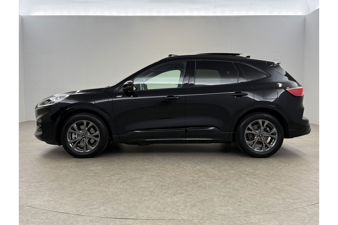 Ford Kuga 2.5 PHEV 209PK ST-Line X Pano Bang&Olufson Virtual LED Trekhaak Camera Carplay Clima Cruise Navi PDC Leder 18"LMV