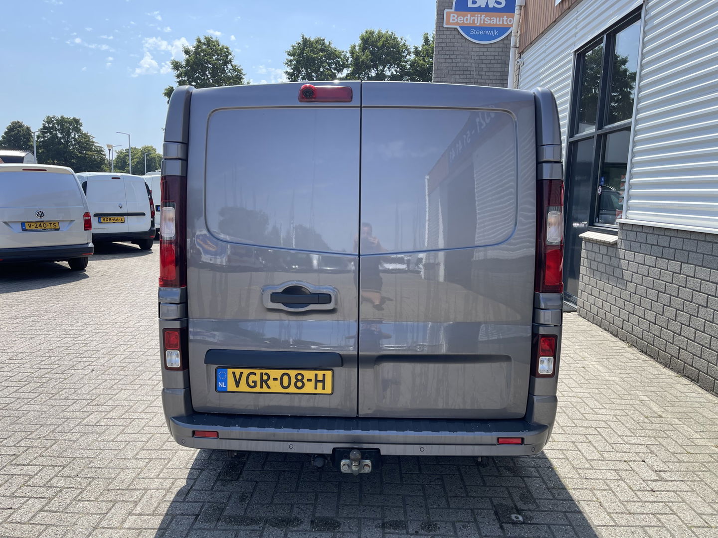Fiat Talento 2.0 MultiJet 145pk L2H1 Business Pro DC 5 persoons / vaste prijs rijklaar € 20.950 ex btw / lease vanaf € 342 / airco / cruise / camera / trekhaak / grijs metallic / euro 6 / bpm vrij