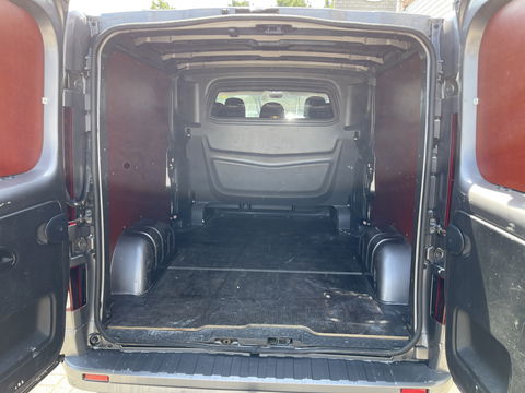 Fiat Talento 2.0 MultiJet 145pk L2H1 Business Pro DC 5 persoons / vaste prijs rijklaar € 20.950 ex btw / lease vanaf € 342 / airco / cruise / camera / trekhaak / grijs metallic / euro 6 / bpm vrij