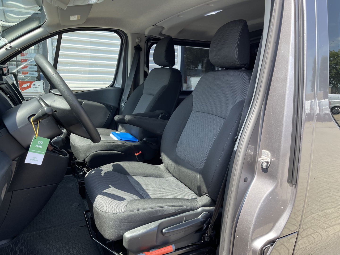 Fiat Talento 2.0 MultiJet 145pk L2H1 Business Pro DC 5 persoons / vaste prijs rijklaar € 20.950 ex btw / lease vanaf € 342 / airco / cruise / camera / trekhaak / grijs metallic / euro 6 / bpm vrij