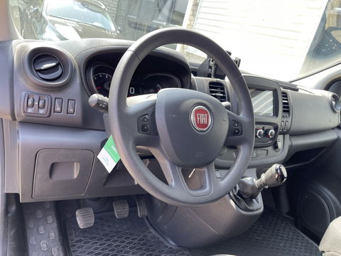 Fiat Talento 2.0 MultiJet 145pk L2H1 Business Pro DC 5 persoons / vaste prijs rijklaar € 20.950 ex btw / lease vanaf € 342 / airco / cruise / camera / trekhaak / grijs metallic / euro 6 / bpm vrij