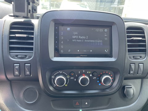 Fiat Talento 2.0 MultiJet 145pk L2H1 Business Pro DC 5 persoons / vaste prijs rijklaar € 20.950 ex btw / lease vanaf € 342 / airco / cruise / camera / trekhaak / grijs metallic / euro 6 / bpm vrij