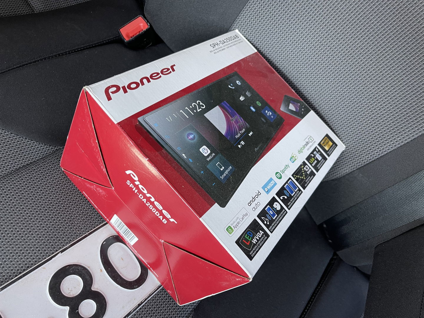Fiat Talento 2.0 MultiJet 145pk L2H1 Business Pro DC 5 persoons / vaste prijs rijklaar € 20.950 ex btw / lease vanaf € 342 / airco / cruise / camera / trekhaak / grijs metallic / euro 6 / bpm vrij