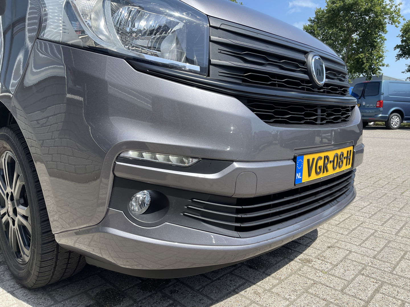 Fiat Talento 2.0 MultiJet 145pk L2H1 Business Pro DC 5 persoons / vaste prijs rijklaar € 20.950 ex btw / lease vanaf € 342 / airco / cruise / camera / trekhaak / grijs metallic / euro 6 / bpm vrij