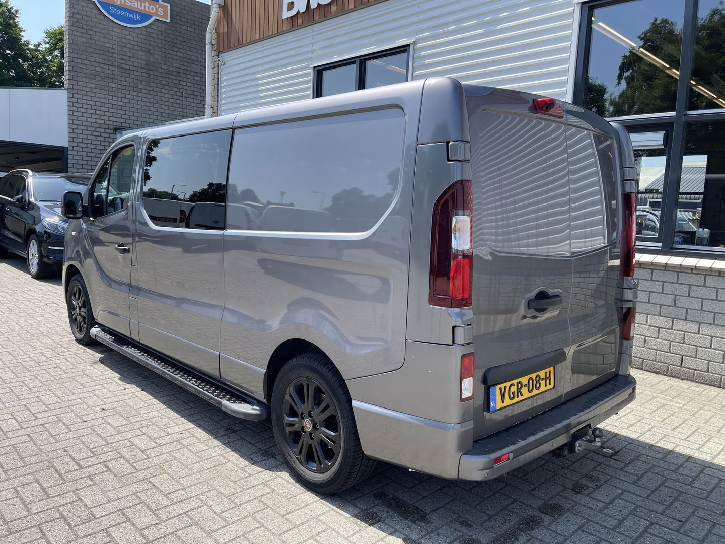 Fiat Talento 2.0 MultiJet 145pk L2H1 Business Pro DC 5 persoons / vaste prijs rijklaar € 20.950 ex btw / lease vanaf € 342 / airco / cruise / camera / trekhaak / grijs metallic / euro 6 / bpm vrij