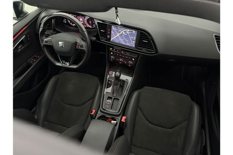 SEAT Leon 1.5 TSI FR 150PK Ultimate Edition Black Pano Beats-audio Sfeer LED Trekhaak Camera Carplay Clima Virtual Navi PDC 18"LMV