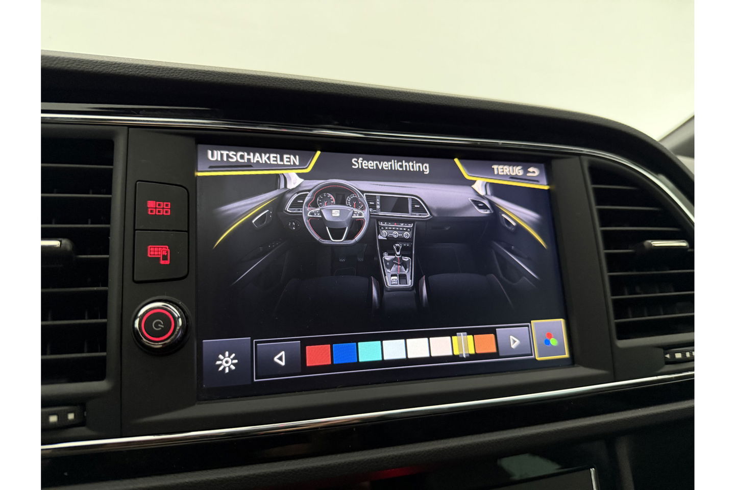 SEAT Leon 1.5 TSI FR 150PK Ultimate Edition Black Pano Beats-audio Sfeer LED Trekhaak Camera Carplay Clima Virtual Navi PDC 18"LMV