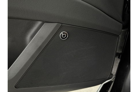 SEAT Leon 1.5 TSI FR 150PK Ultimate Edition Black Pano Beats-audio Sfeer LED Trekhaak Camera Carplay Clima Virtual Navi PDC 18"LMV