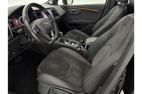 SEAT Leon 1.5 TSI FR 150PK Ultimate Edition Black Pano Beats-audio Sfeer LED Trekhaak Camera Carplay Clima Virtual Navi PDC 18"LMV
