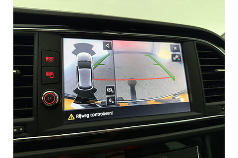SEAT Leon 1.5 TSI FR 150PK Ultimate Edition Black Pano Beats-audio Sfeer LED Trekhaak Camera Carplay Clima Virtual Navi PDC 18"LMV