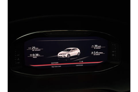 SEAT Leon 1.5 TSI FR 150PK Ultimate Edition Black Pano Beats-audio Sfeer LED Trekhaak Camera Carplay Clima Virtual Navi PDC 18"LMV