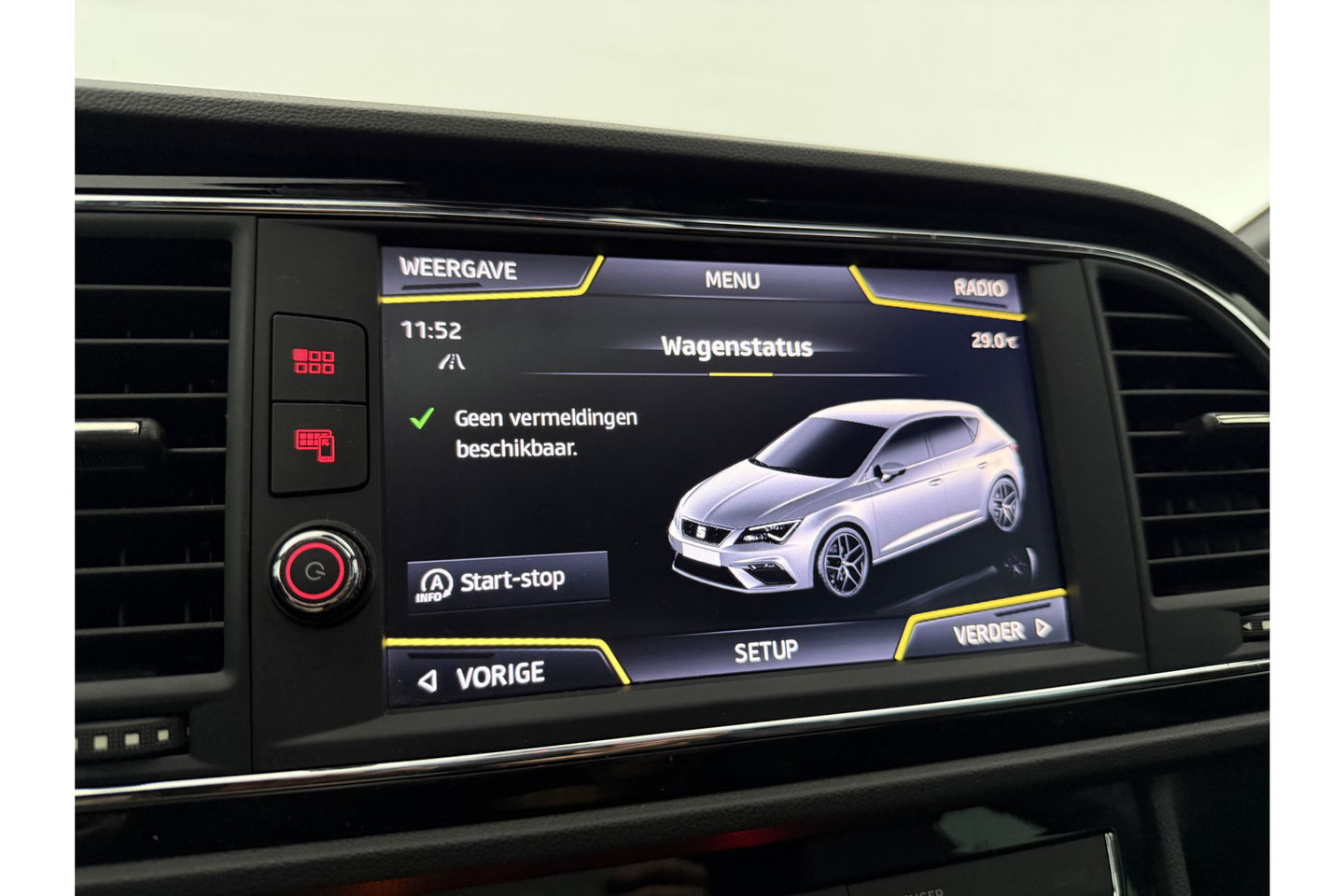 SEAT Leon 1.5 TSI FR 150PK Ultimate Edition Black Pano Beats-audio Sfeer LED Trekhaak Camera Carplay Clima Virtual Navi PDC 18"LMV