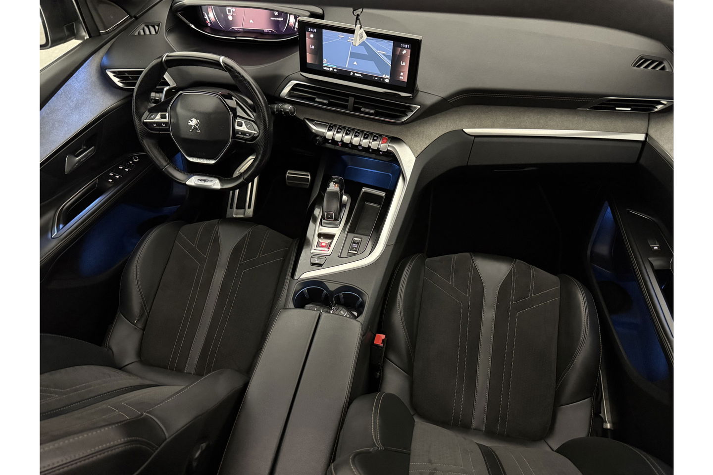 Peugeot 5008 1.2 PureTech 7P Pano Sfeer LED Virtual Carplay 360Camera Clima Cruise Navi PDC 18''LMV