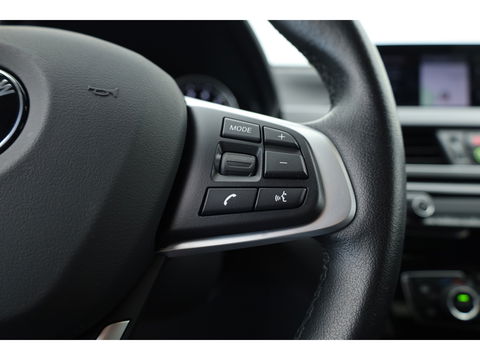 BMW X1 xDrive25e Sport line | Navi | Harman Kardon | Camera | Stoelverw. | 19'' | Elek. Achterklep