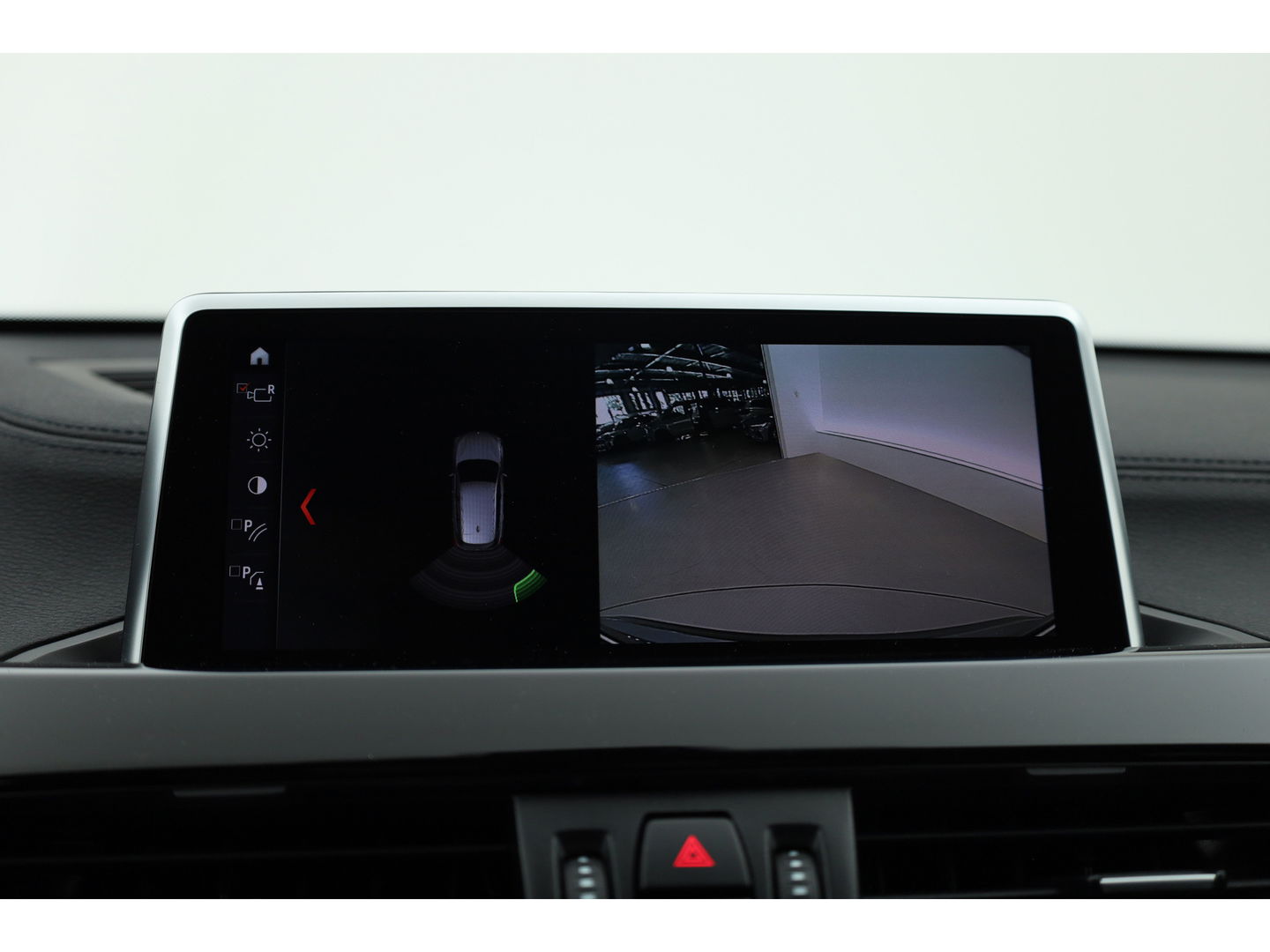 BMW X1 xDrive25e Sport line | Navi | Harman Kardon | Camera | Stoelverw. | 19'' | Elek. Achterklep