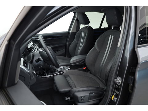 BMW X1 xDrive25e Sport line | Navi | Harman Kardon | Camera | Stoelverw. | 19'' | Elek. Achterklep