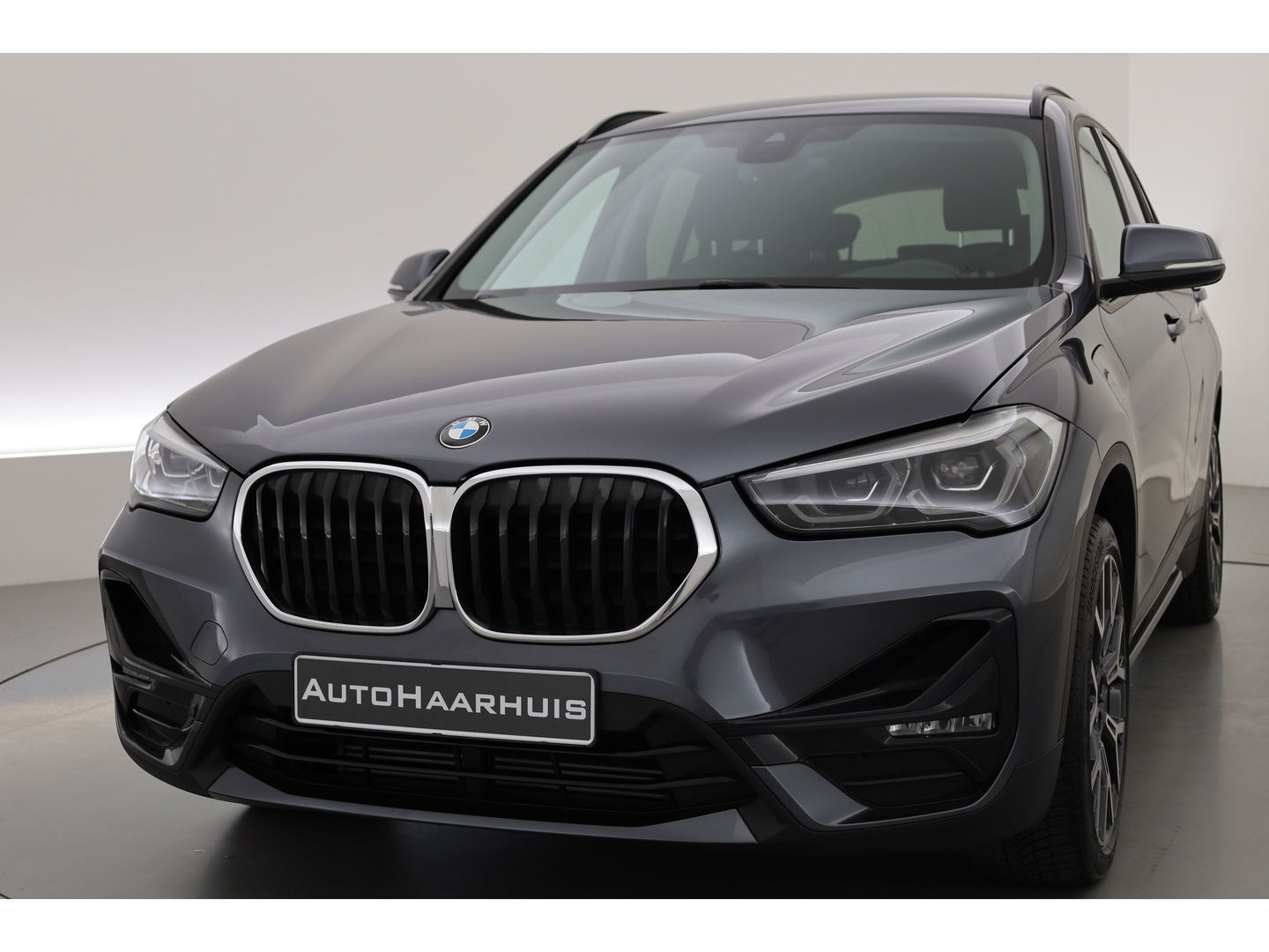 BMW X1 xDrive25e Sport line | Navi | Harman Kardon | Camera | Stoelverw. | 19'' | Elek. Achterklep