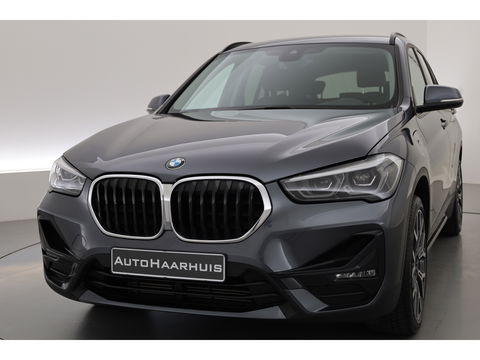 BMW X1 xDrive25e Sport line | Navi | Harman Kardon | Camera | Stoelverw. | 19'' | Elek. Achterklep