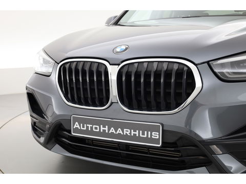 BMW X1 xDrive25e Sport line | Navi | Harman Kardon | Camera | Stoelverw. | 19'' | Elek. Achterklep