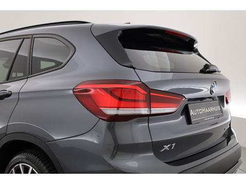 BMW X1 xDrive25e Sport line | Navi | Harman Kardon | Camera | Stoelverw. | 19'' | Elek. Achterklep