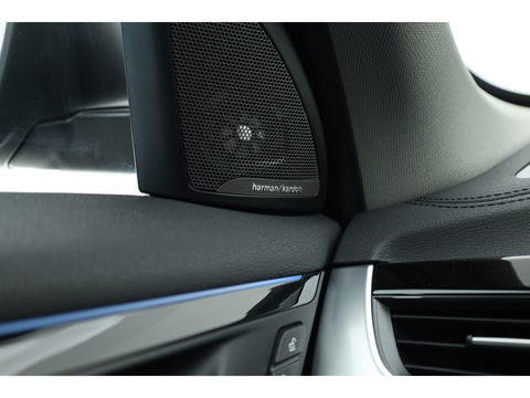 BMW X1 xDrive25e Sport line | Navi | Harman Kardon | Camera | Stoelverw. | 19'' | Elek. Achterklep
