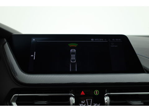 BMW 2 Serie Gran Coupé 218i M Sport | HUD | 18'' | Stoelverw. | Apple CarPlay | Navi
