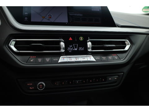 BMW 2 Serie Gran Coupé 218i M Sport | HUD | 18'' | Stoelverw. | Apple CarPlay | Navi