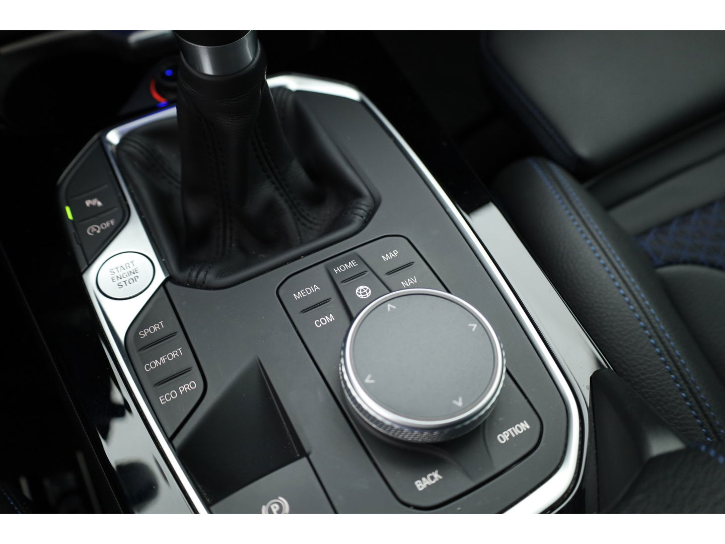 BMW 2 Serie Gran Coupé 218i M Sport | HUD | 18'' | Stoelverw. | Apple CarPlay | Navi
