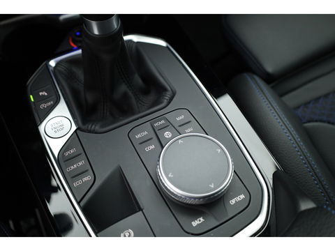 BMW 2 Serie Gran Coupé 218i M Sport | HUD | 18'' | Stoelverw. | Apple CarPlay | Navi