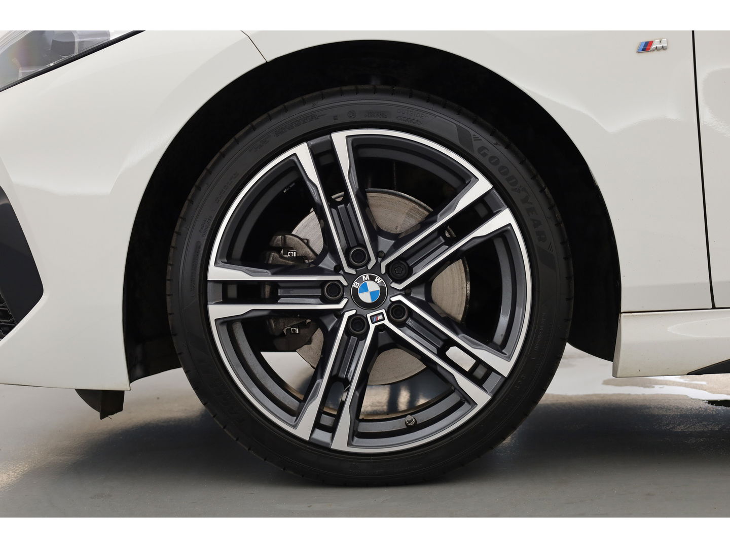 BMW 2 Serie Gran Coupé 218i M Sport | HUD | 18'' | Stoelverw. | Apple CarPlay | Navi