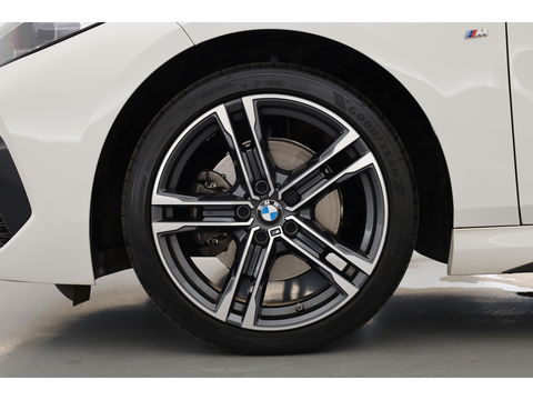 BMW 2 Serie Gran Coupé 218i M Sport | HUD | 18'' | Stoelverw. | Apple CarPlay | Navi