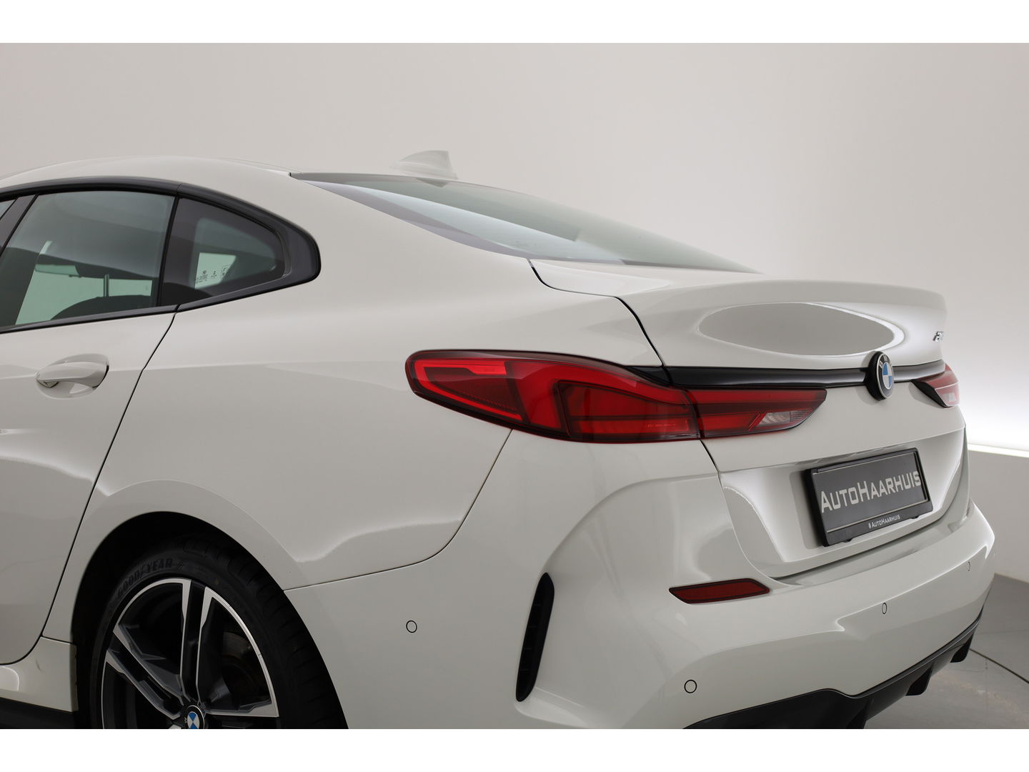 BMW 2 Serie Gran Coupé 218i M Sport | HUD | 18'' | Stoelverw. | Apple CarPlay | Navi