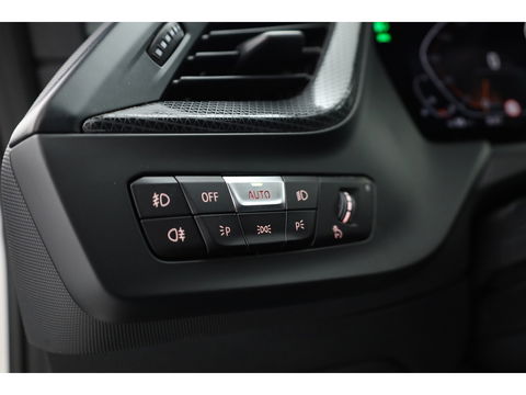 BMW 2 Serie Gran Coupé 218i M Sport | HUD | 18'' | Stoelverw. | Apple CarPlay | Navi
