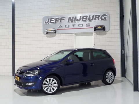Volkswagen Polo 1.2 TSI DSG Highline Automaat! Stoelverwarming Bluetooth Cruise-control, van 2e eigenaar in uniek mooie staat !