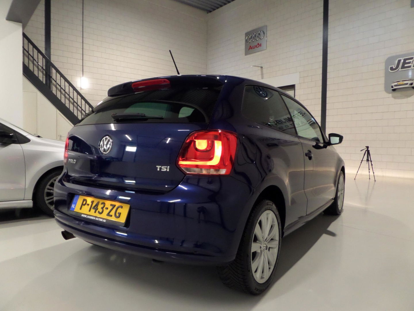 Volkswagen Polo 1.2 TSI DSG Highline Automaat! Stoelverwarming Bluetooth Cruise-control, van 2e eigenaar in uniek mooie staat !