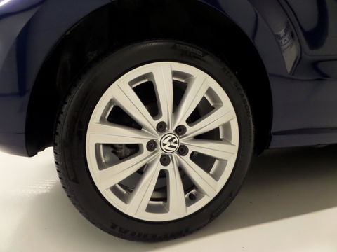 Volkswagen Polo 1.2 TSI DSG Highline Automaat! Stoelverwarming Bluetooth Cruise-control, van 2e eigenaar in uniek mooie staat !