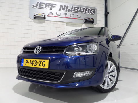 Volkswagen Polo 1.2 TSI DSG Highline Automaat! Stoelverwarming Bluetooth Cruise-control, van 2e eigenaar in uniek mooie staat !