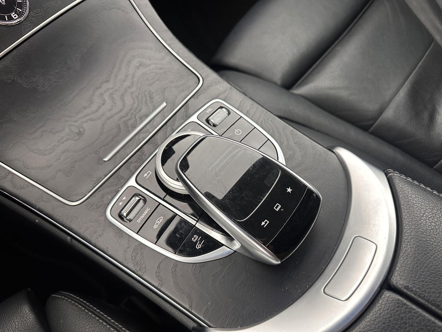 Mercedes-Benz C-Klasse Estate 350 e Lease Edition Aut. *FULL-LEATHER | FULL-LED | BURMESTER-SOUND | AIRMATIC | NAVI-FULLMAP | CAMERA | HEATED-SEATS | 17''ALU | ECC | PDC | CRUISE*