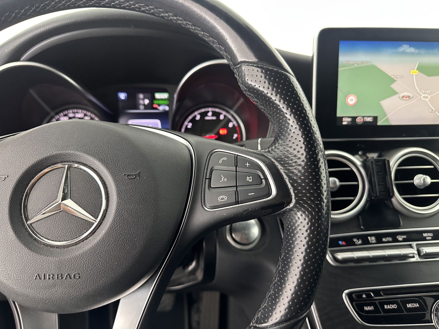 Mercedes-Benz C-Klasse Estate 350 e Lease Edition Aut. *FULL-LEATHER | FULL-LED | BURMESTER-SOUND | AIRMATIC | NAVI-FULLMAP | CAMERA | HEATED-SEATS | 17''ALU | ECC | PDC | CRUISE*