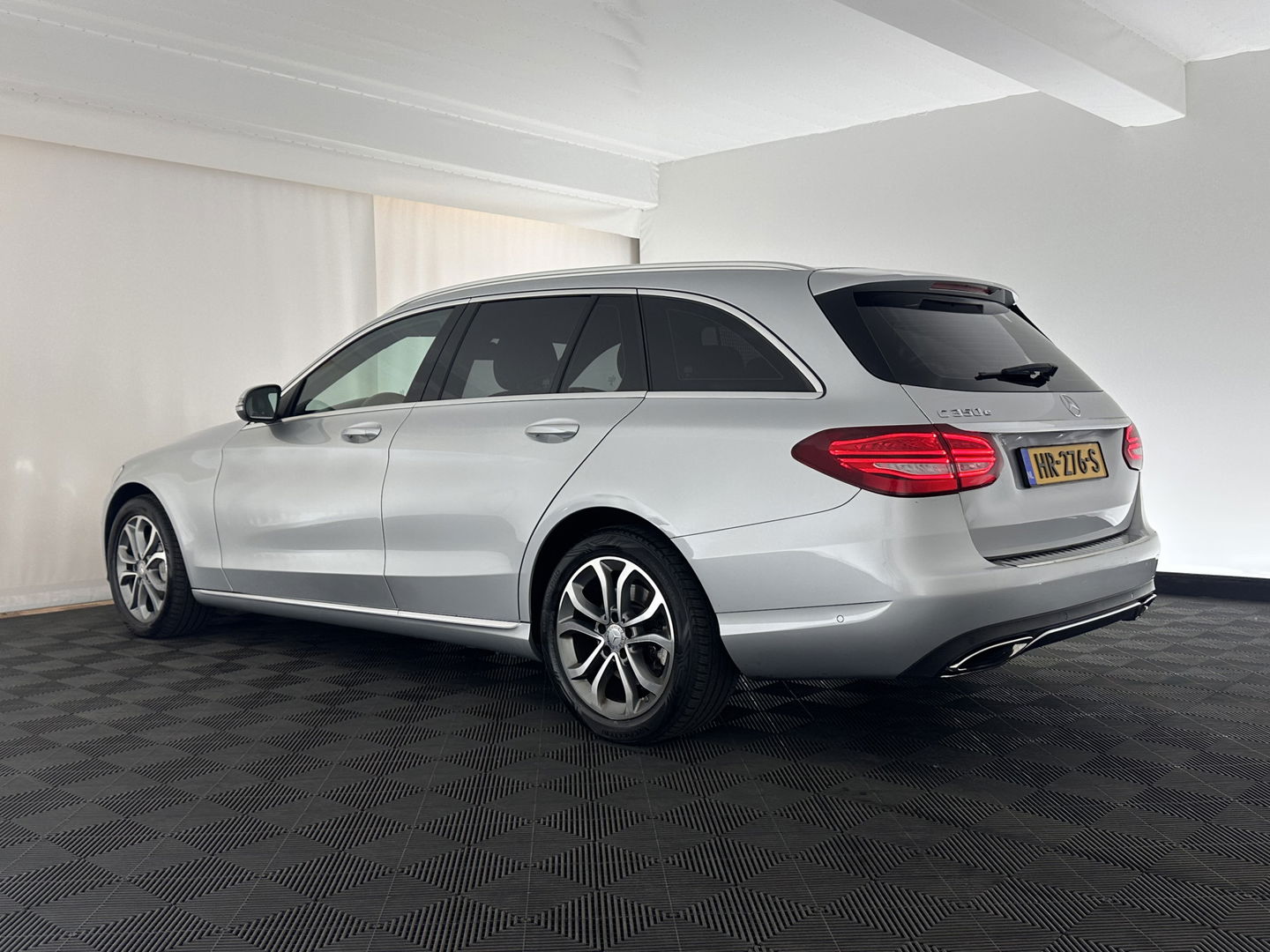 Mercedes-Benz C-Klasse Estate 350 e Lease Edition Aut. *FULL-LEATHER | FULL-LED | BURMESTER-SOUND | AIRMATIC | NAVI-FULLMAP | CAMERA | HEATED-SEATS | 17''ALU | ECC | PDC | CRUISE*